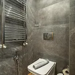 Avenuecentral Familyboutique Msliving Apartamento