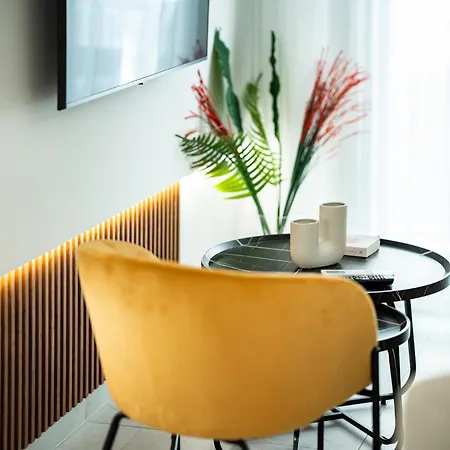 Lägenhet Avenuecentral Familyboutique Msliving *